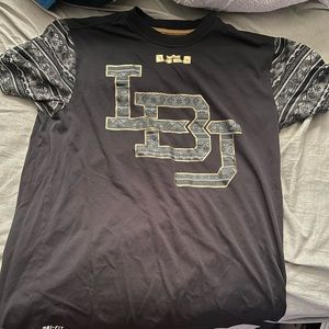 Lebron T shirt